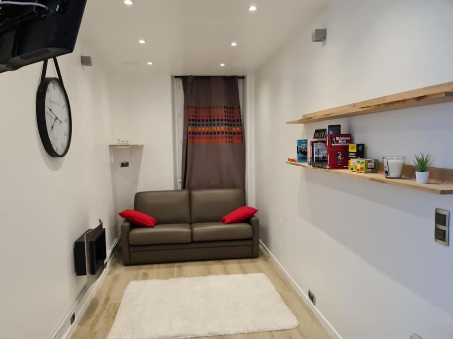 Suresnes : 2 Pieces Cosy Apartment Exterior photo